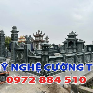 Alternative view of Khu lăng mộ đá xanh rêu